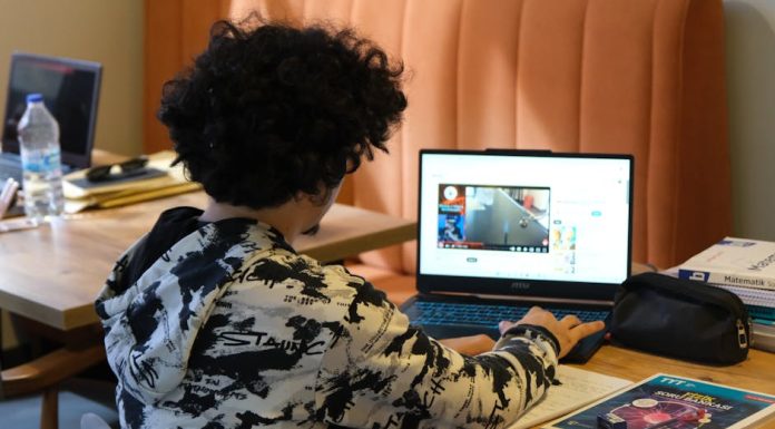 MSI ve Monster Laptop Karşılaştırması: Hangisi Daha İyi? msi vs monster